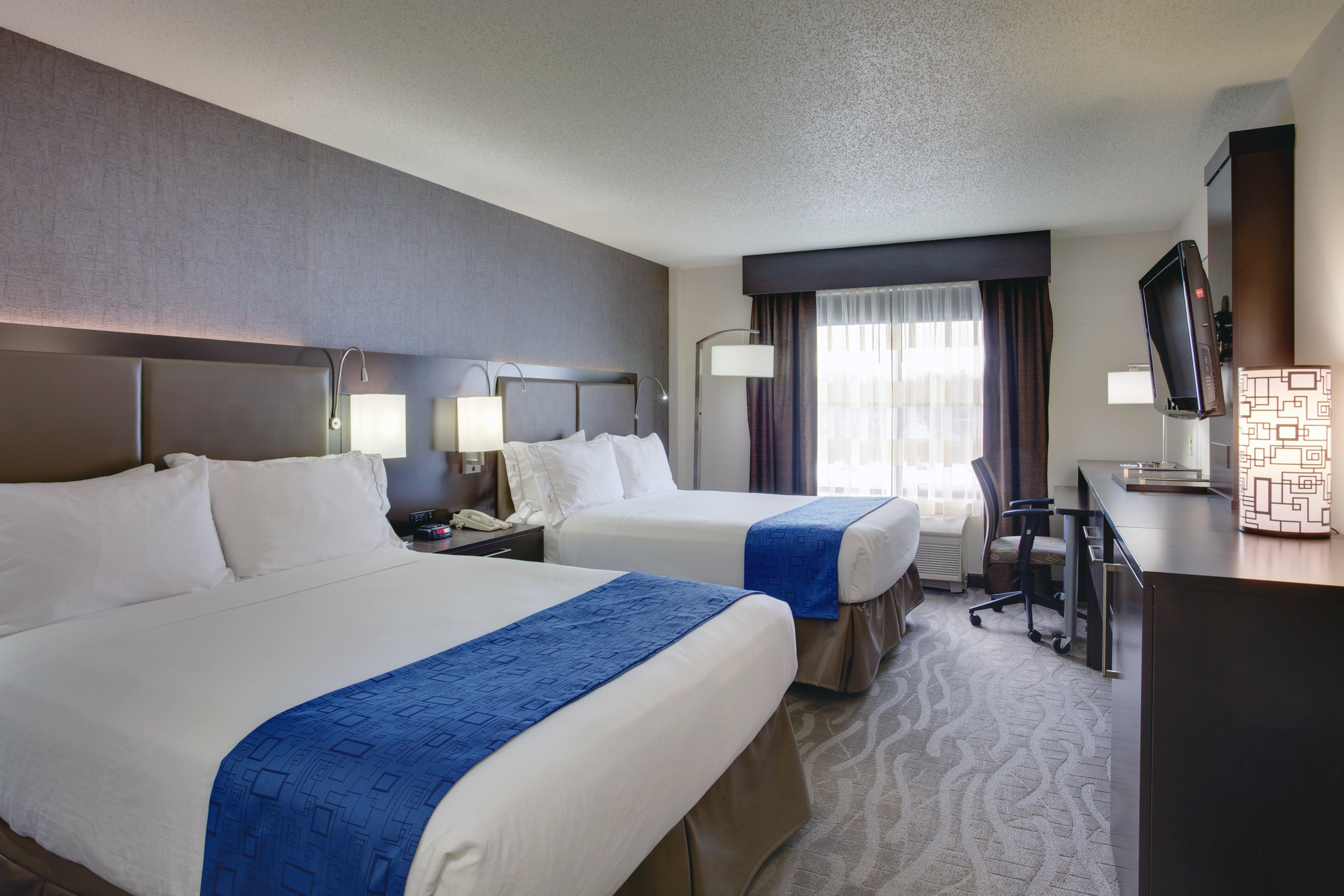 Holiday Inn Express Hotel & Suites Meadowlands Area By Ihg Carlstadt Exterior foto